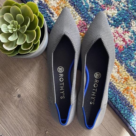 Rothy’s  the point size 8 gray woman’s flat shoes - Picture 8 of 9